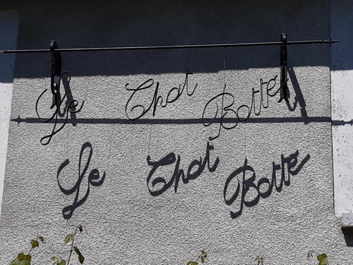 Chambre D'Hotes Le Chat Botte Espédaillac 外观 照片