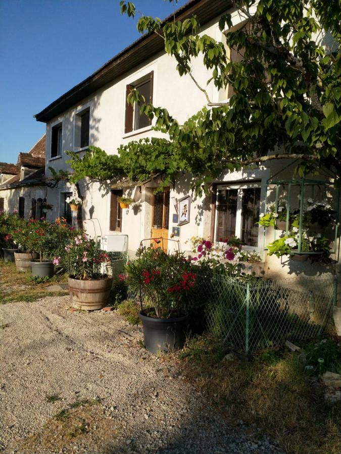 Chambre D'Hotes Le Chat Botte Espédaillac 外观 照片